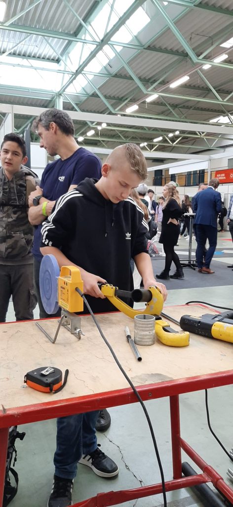 Schüler:innen der MS Kobersdorf auf der BiBi Messe